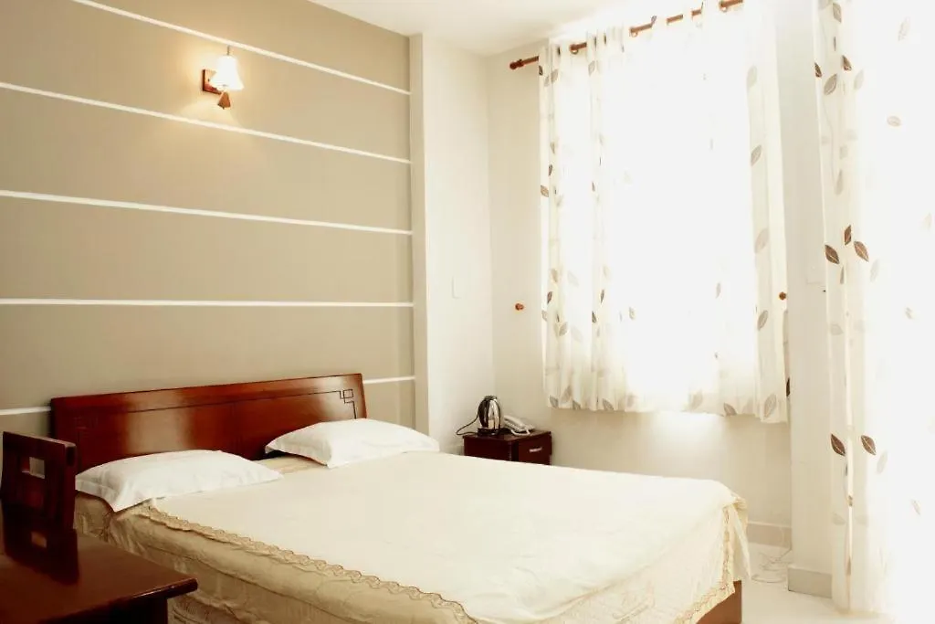 Ya Hotel Ho Chi Minh City 2*,